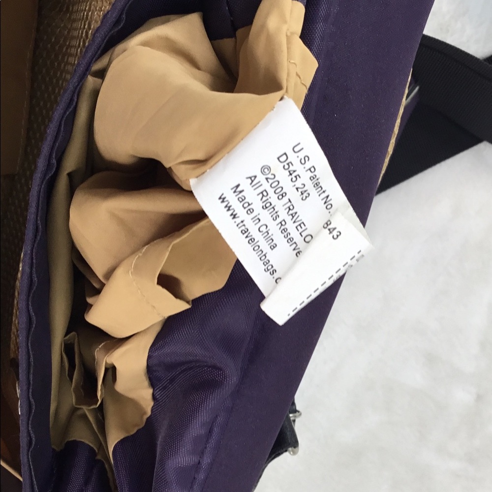 TRAVELON NYLON POCKETS GALORE PURPLE TRAVEL BAG - Picture 6 of 8
